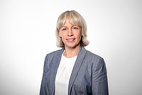 Frau Yvonne Schmidt